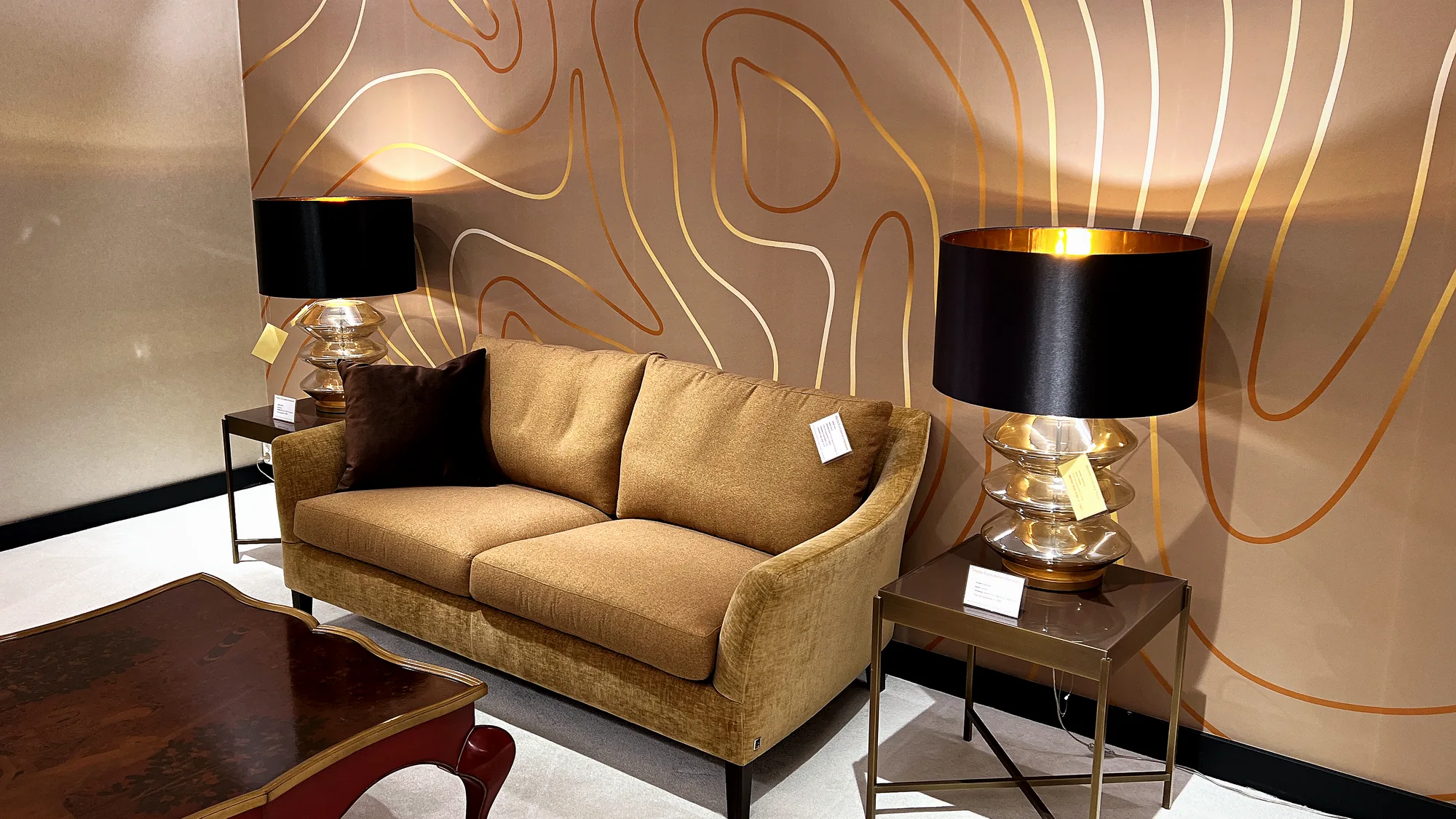 Sfeerbeeld uit de Heida showroom bij Pieter Adam Rosedale tafellampen (set van 2)