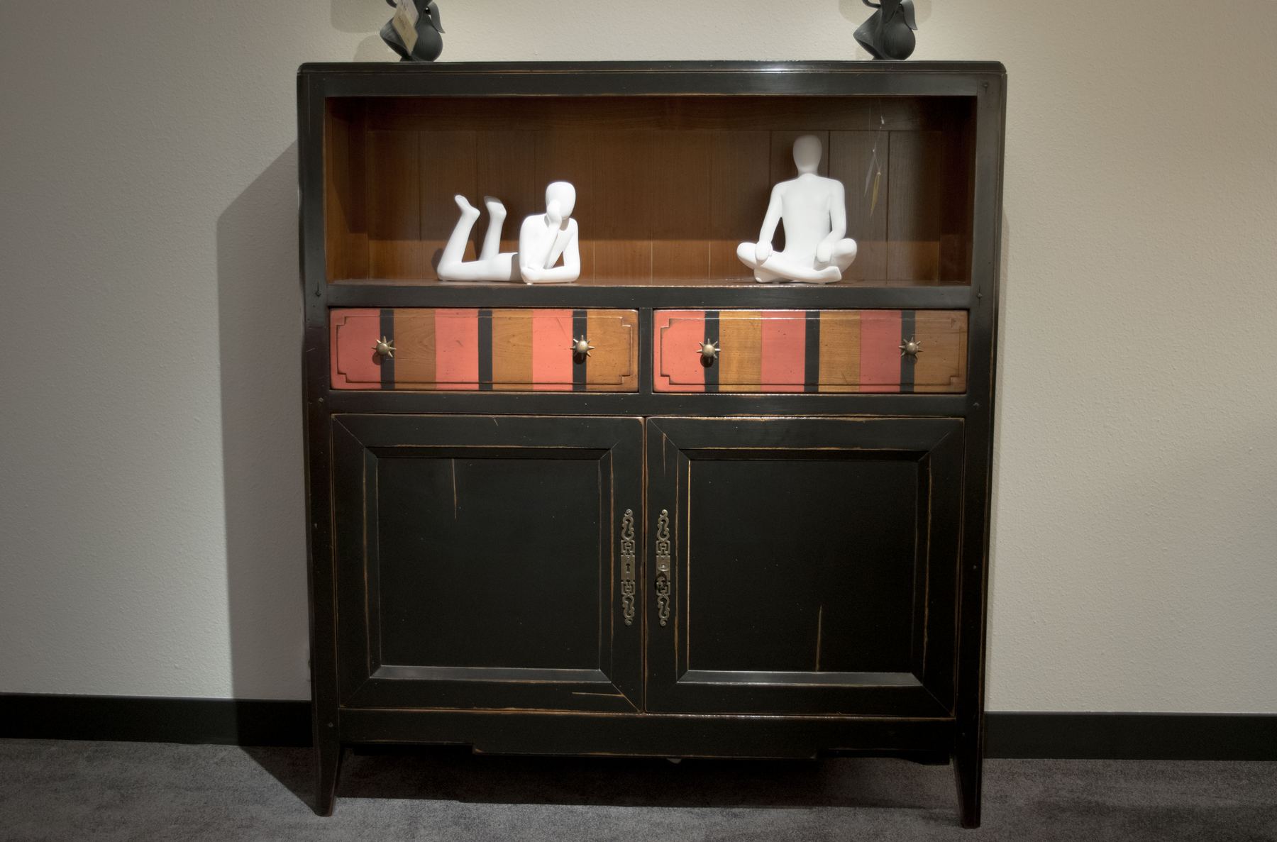 Kast Noir